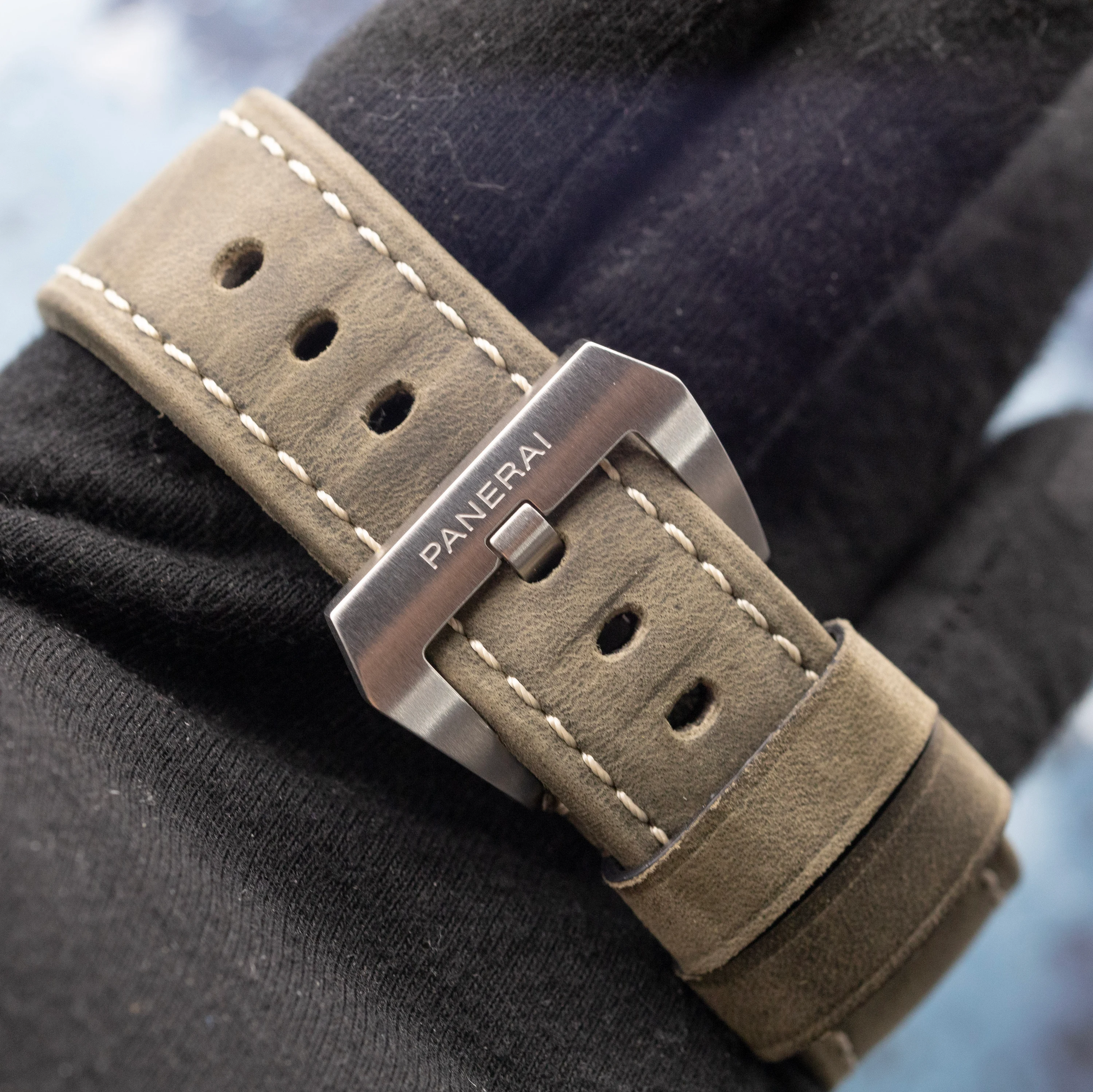 Panerai Luminor Marina White Dial 44mm - Image 6
