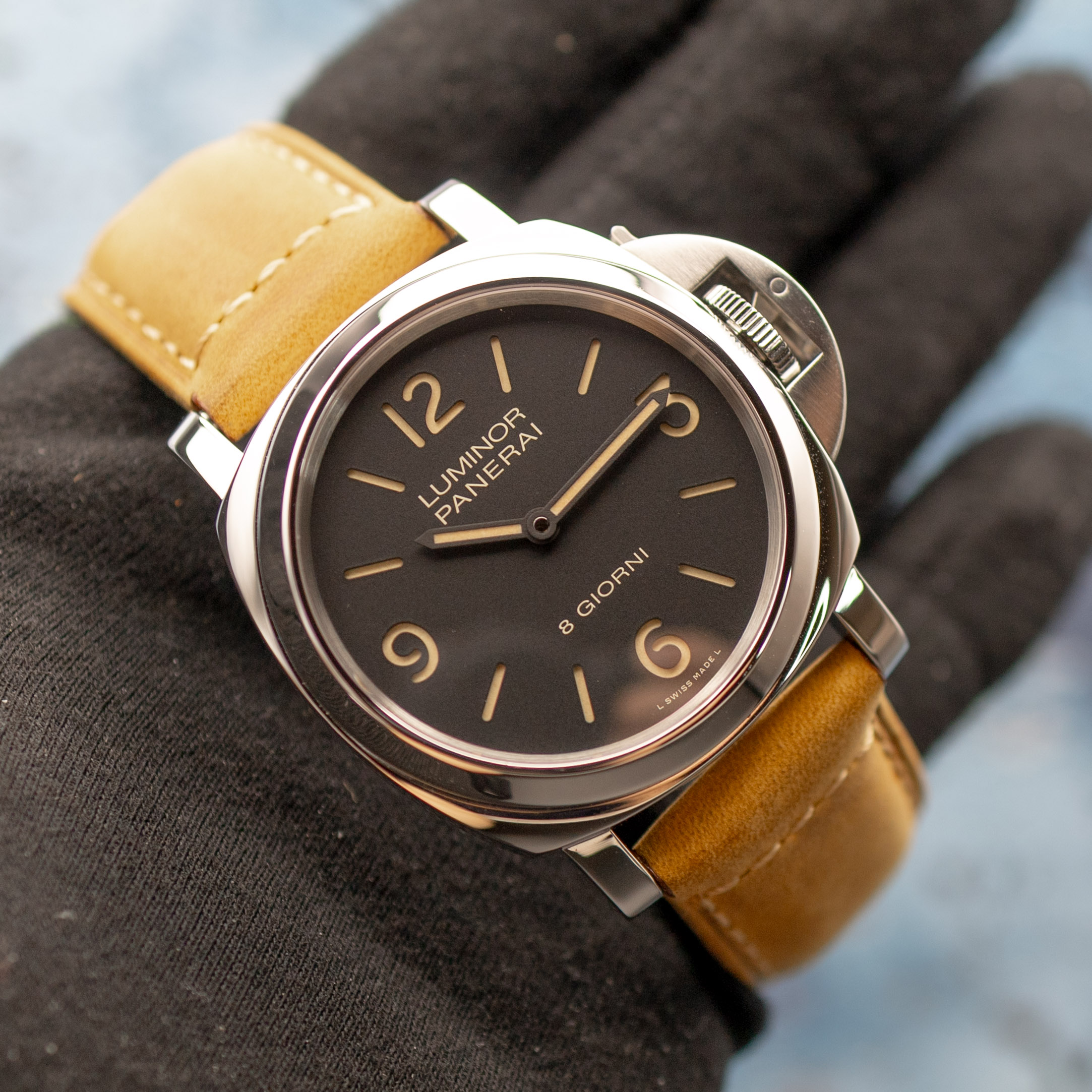 Panerai Luminor Base 44 8 Giorni - Image 4