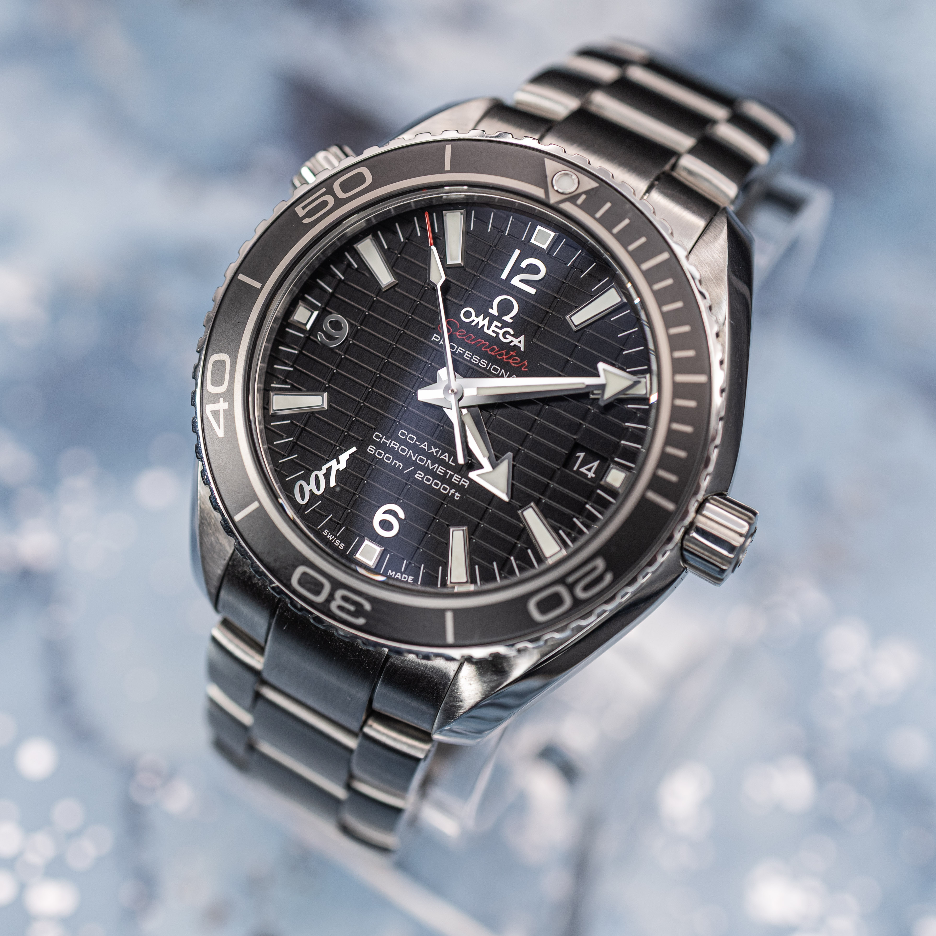 Omega Seamaster Planet Ocean 600M SKYFALL 007 Chronometer - Image 2