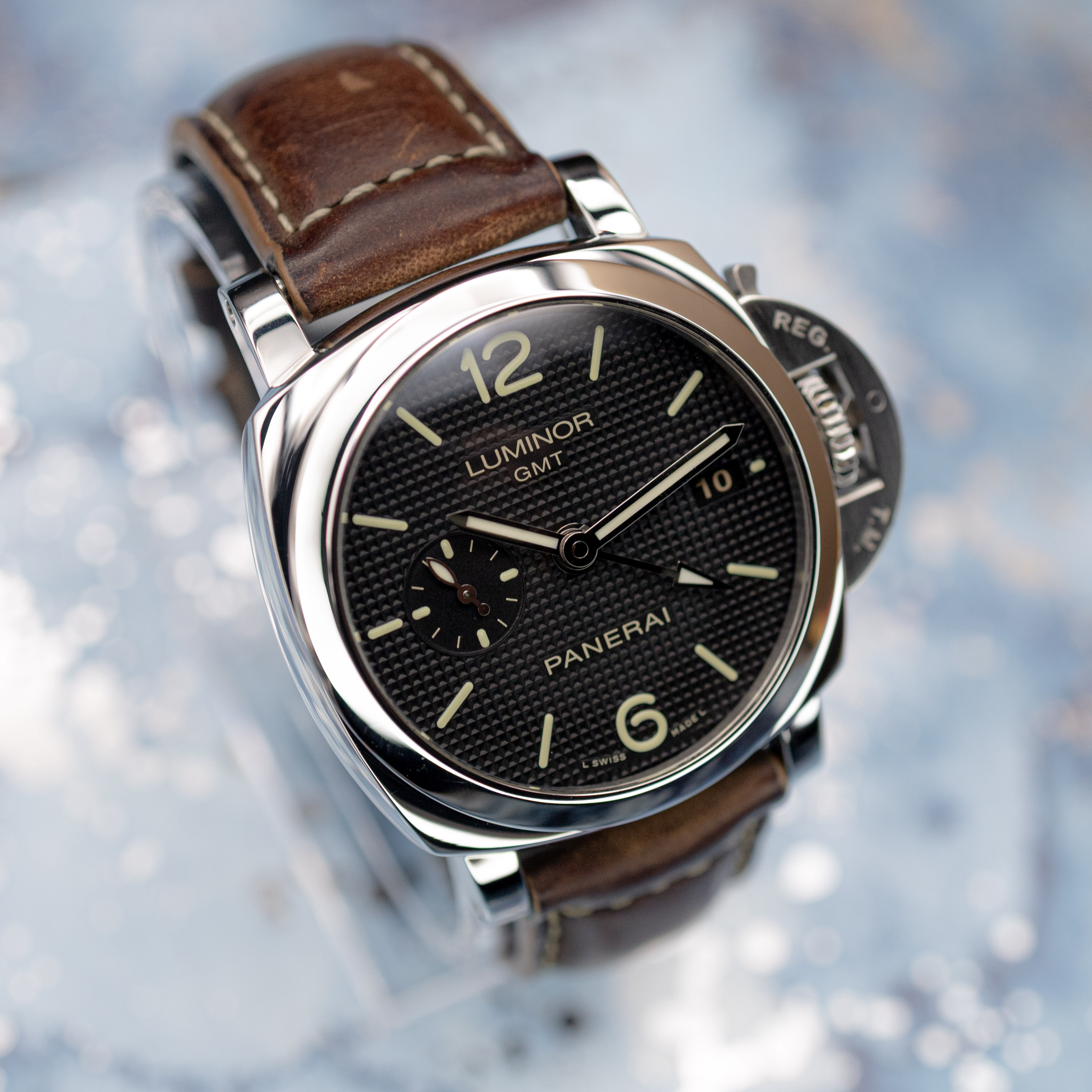 Panerai Luminor 1950 3 Days GMT Hobnail - Image 3