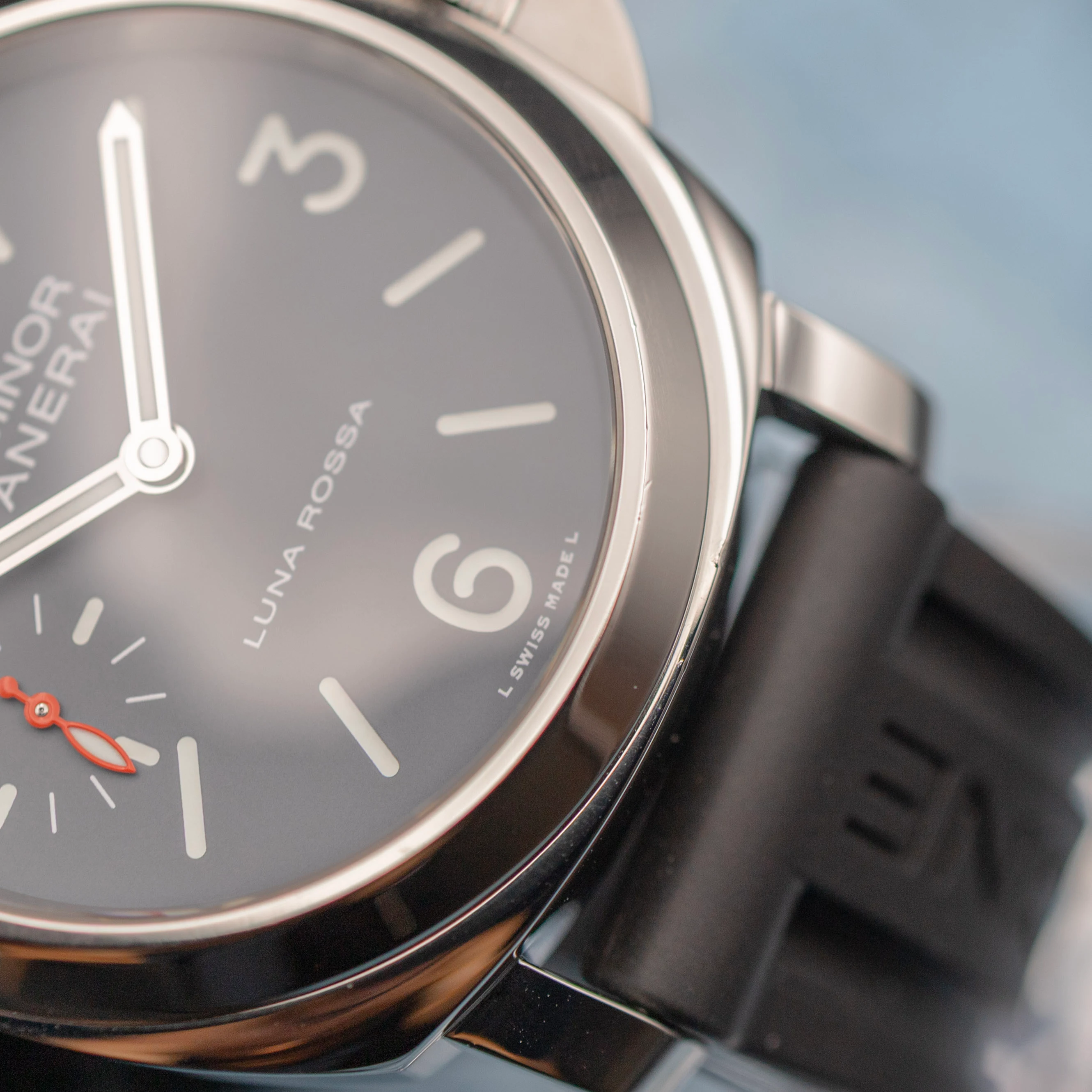 Panerai Luminor Tre Giorni Luna Rossa - Image 12