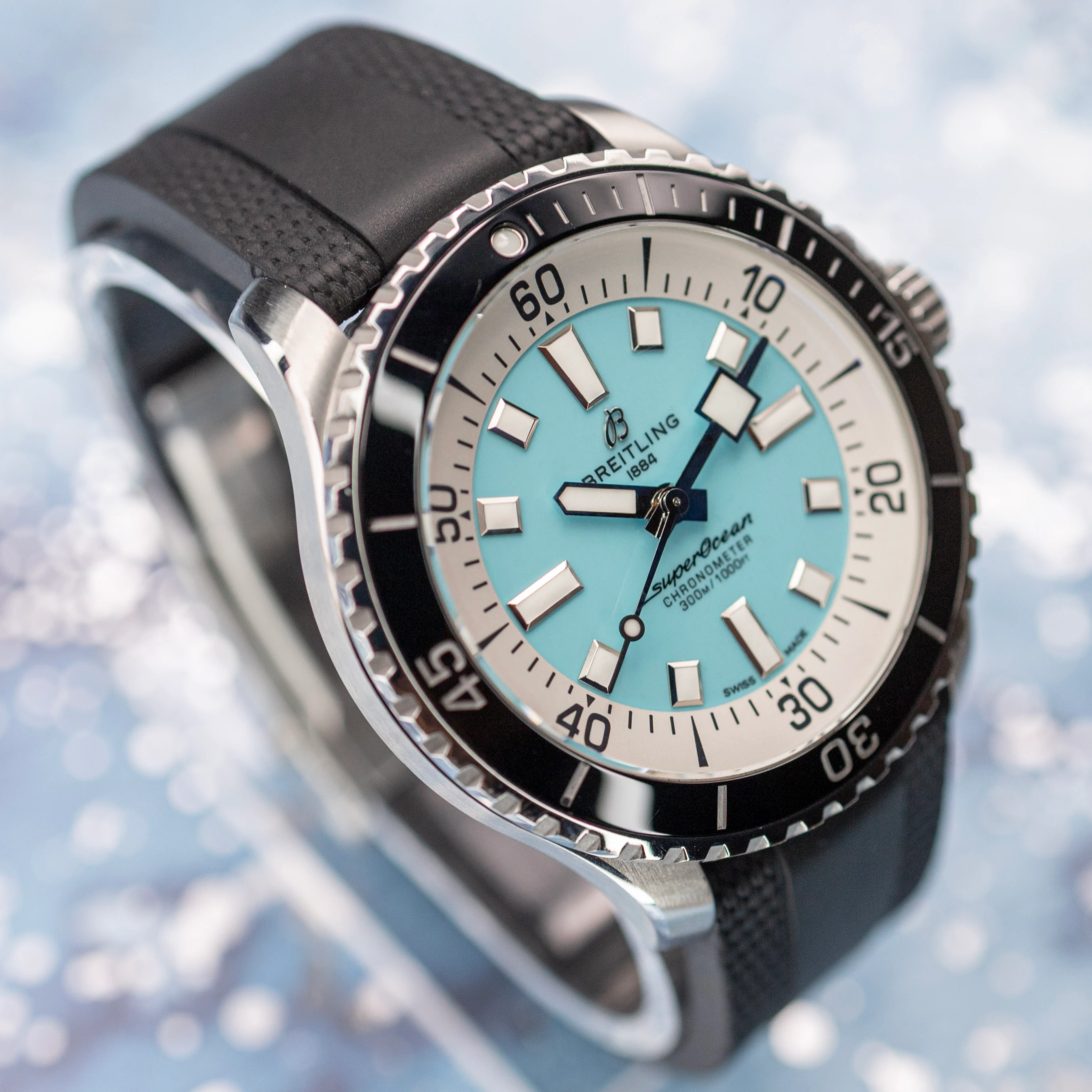 Breitling Superocean Automatic 44 (Turquoise) - Image 5