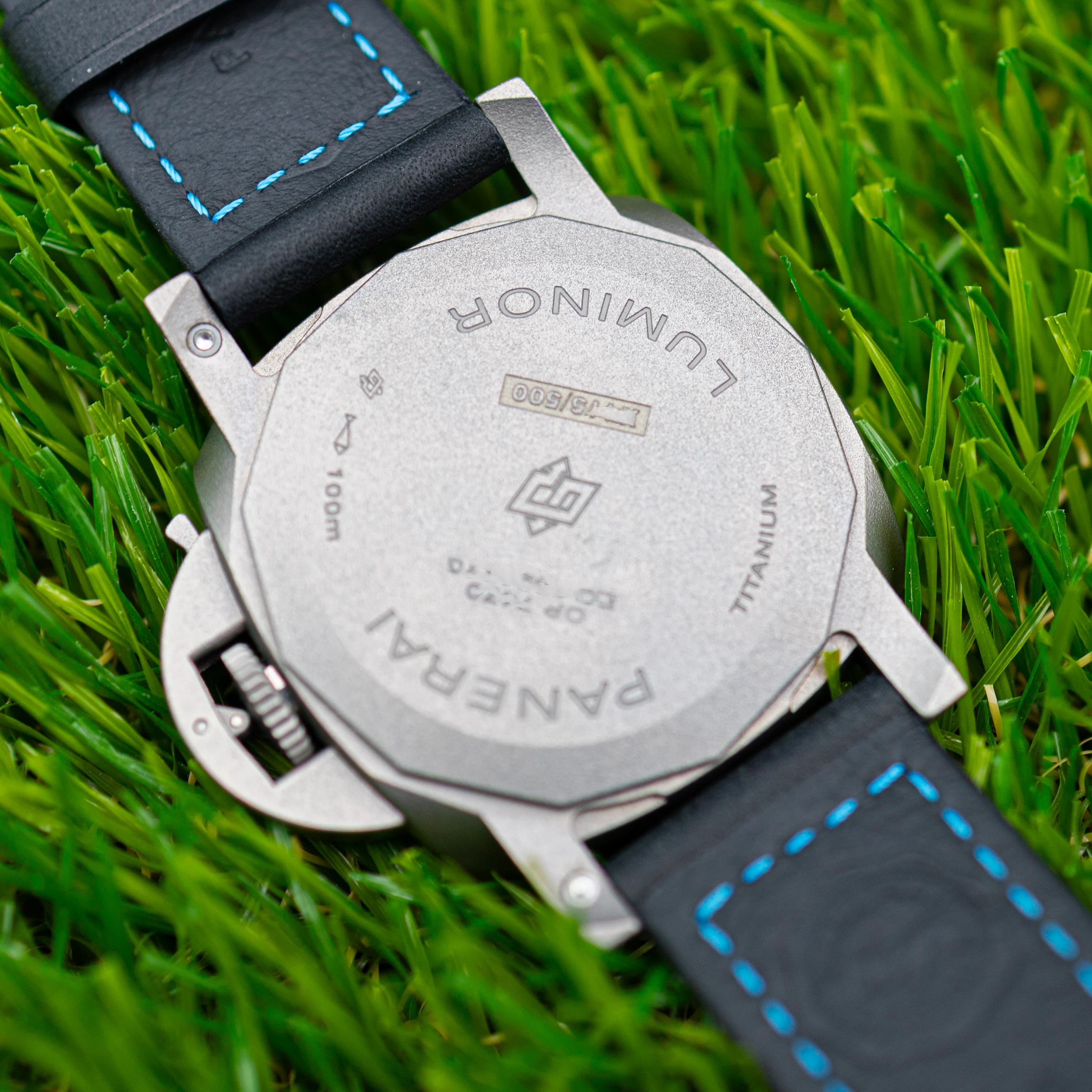 Panerai Luminor GMT Blue Dial Carbotech Titanium - Image 2