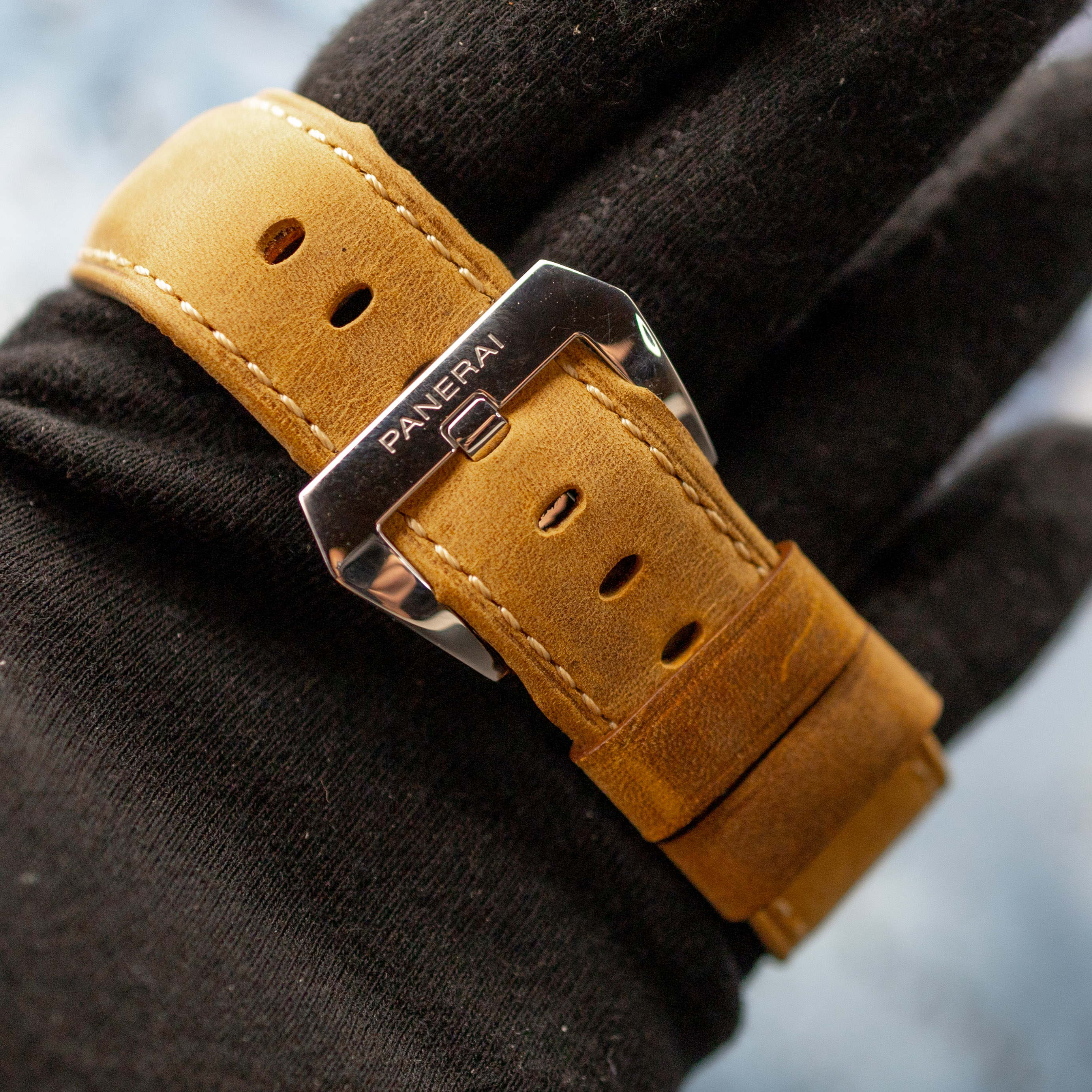 Panerai Luminor Base 44 8 Giorni - Image 5