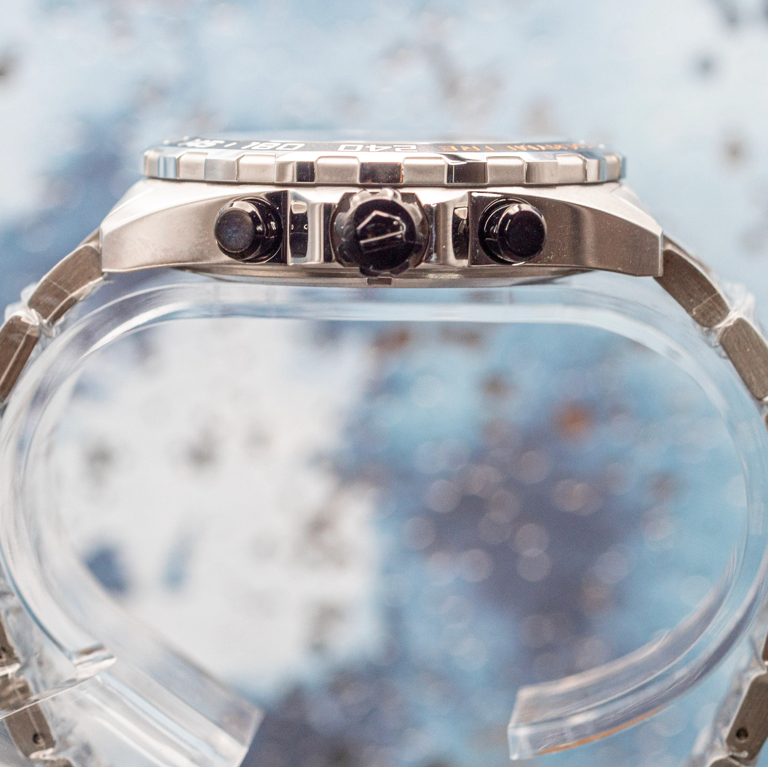 TAG Heuer Formula 1 Quartz Chronograph - Image 3