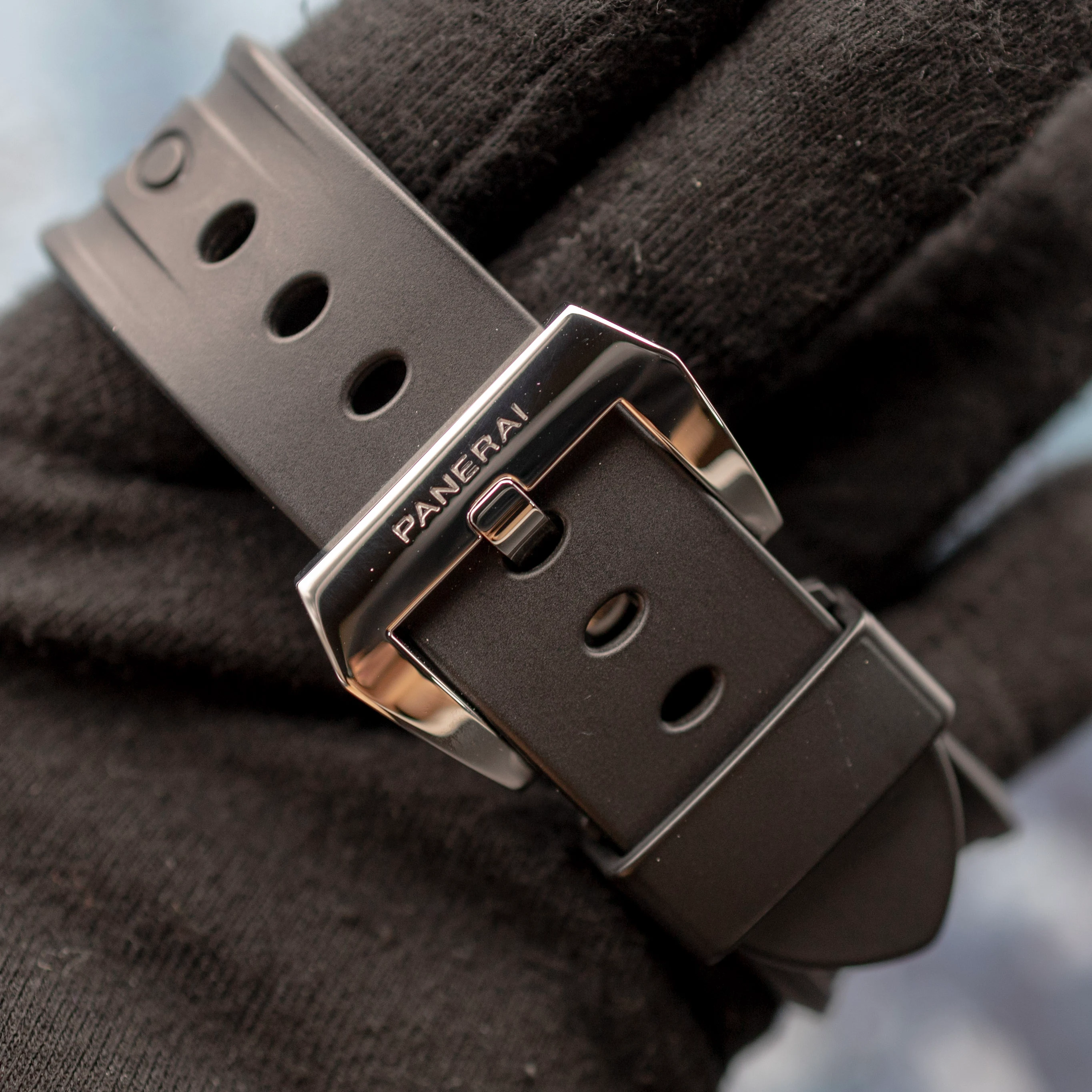 Panerai Luminor Base 44mm - Image 8