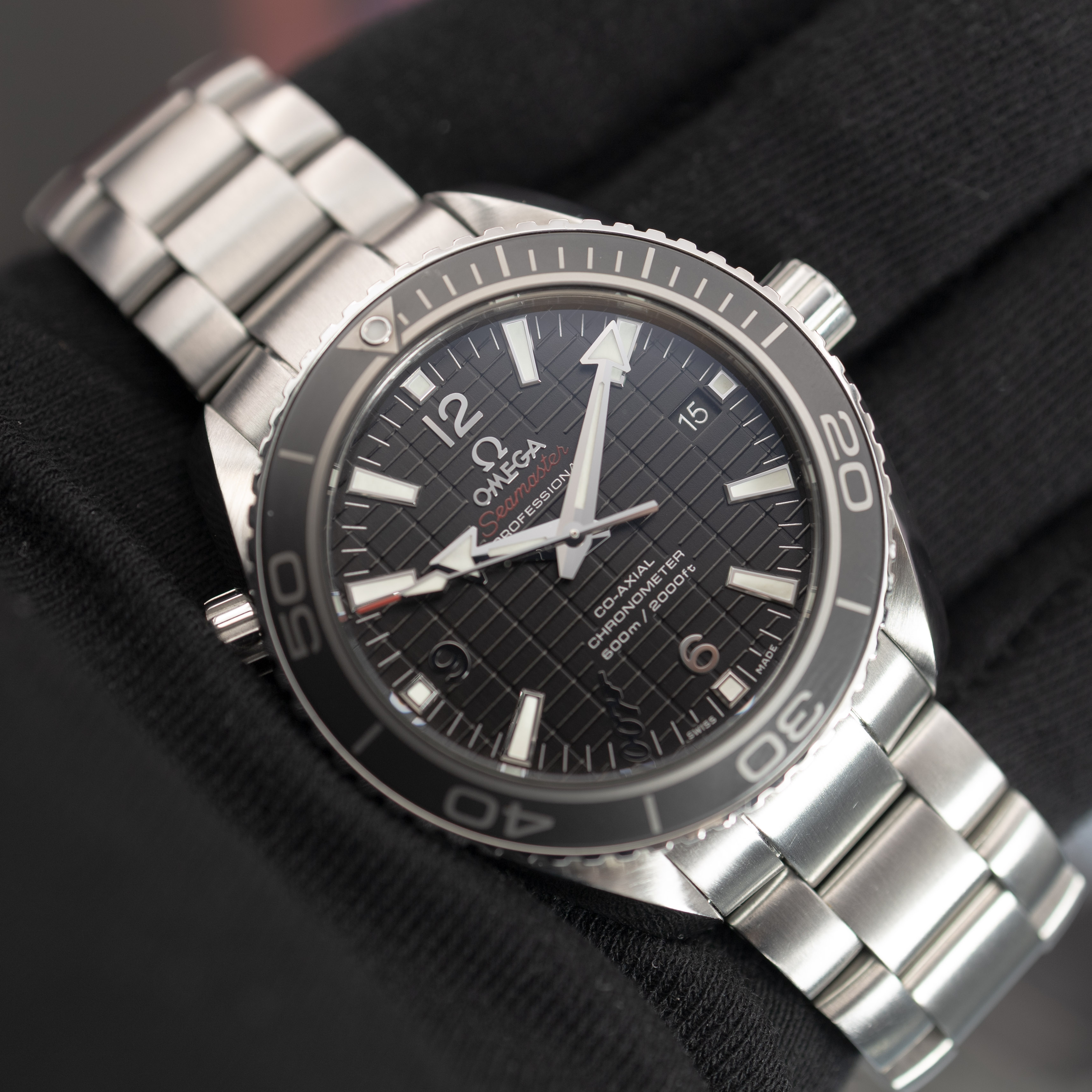 Omega Seamaster Planet Ocean 600M SKYFALL 007 Chronometer - Image 4