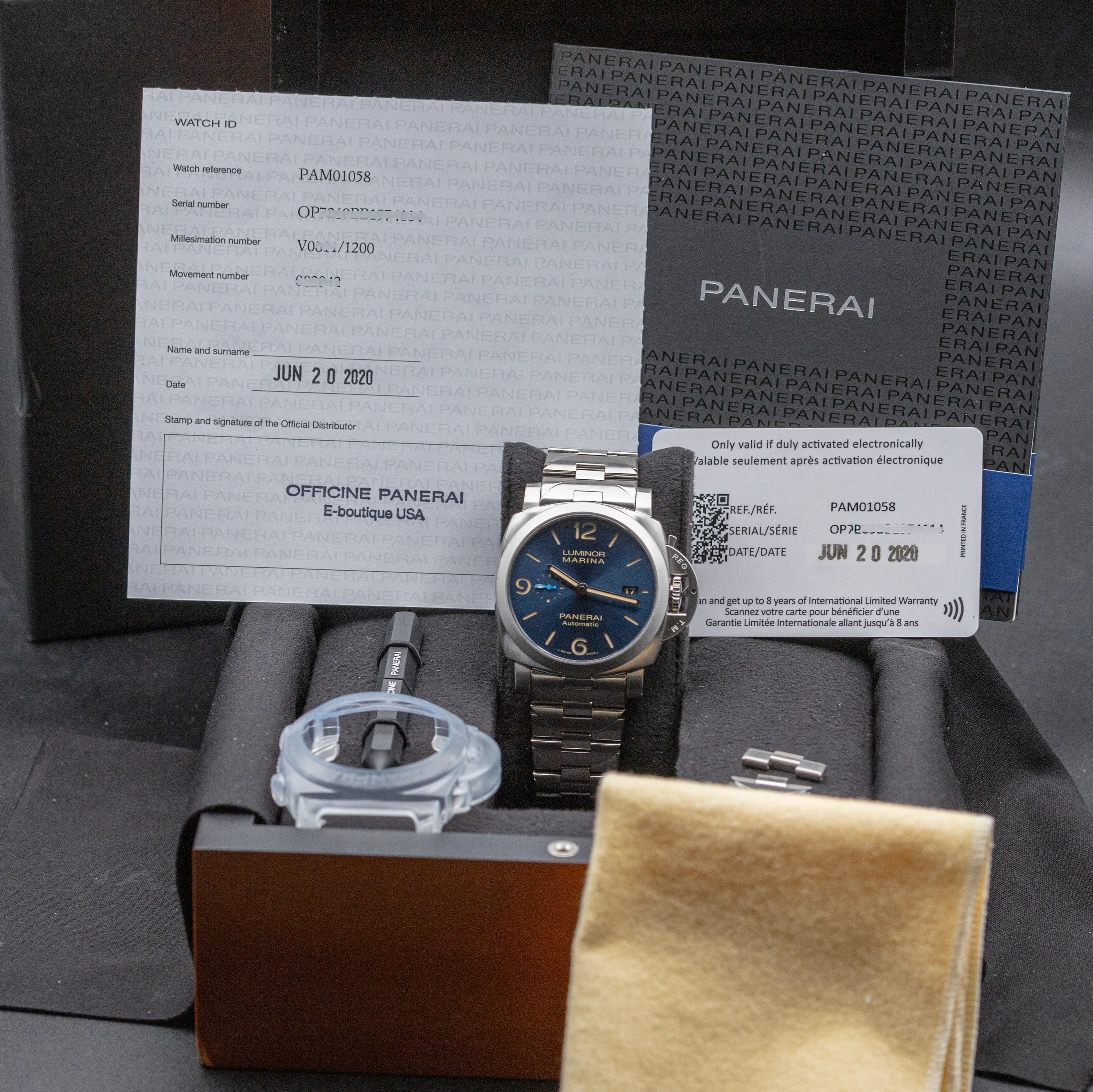 Panerai Luminor 1950 Marina 44 3 Days Automatic Stainless Steel Blue Dial Steel Bracelet - Image 2
