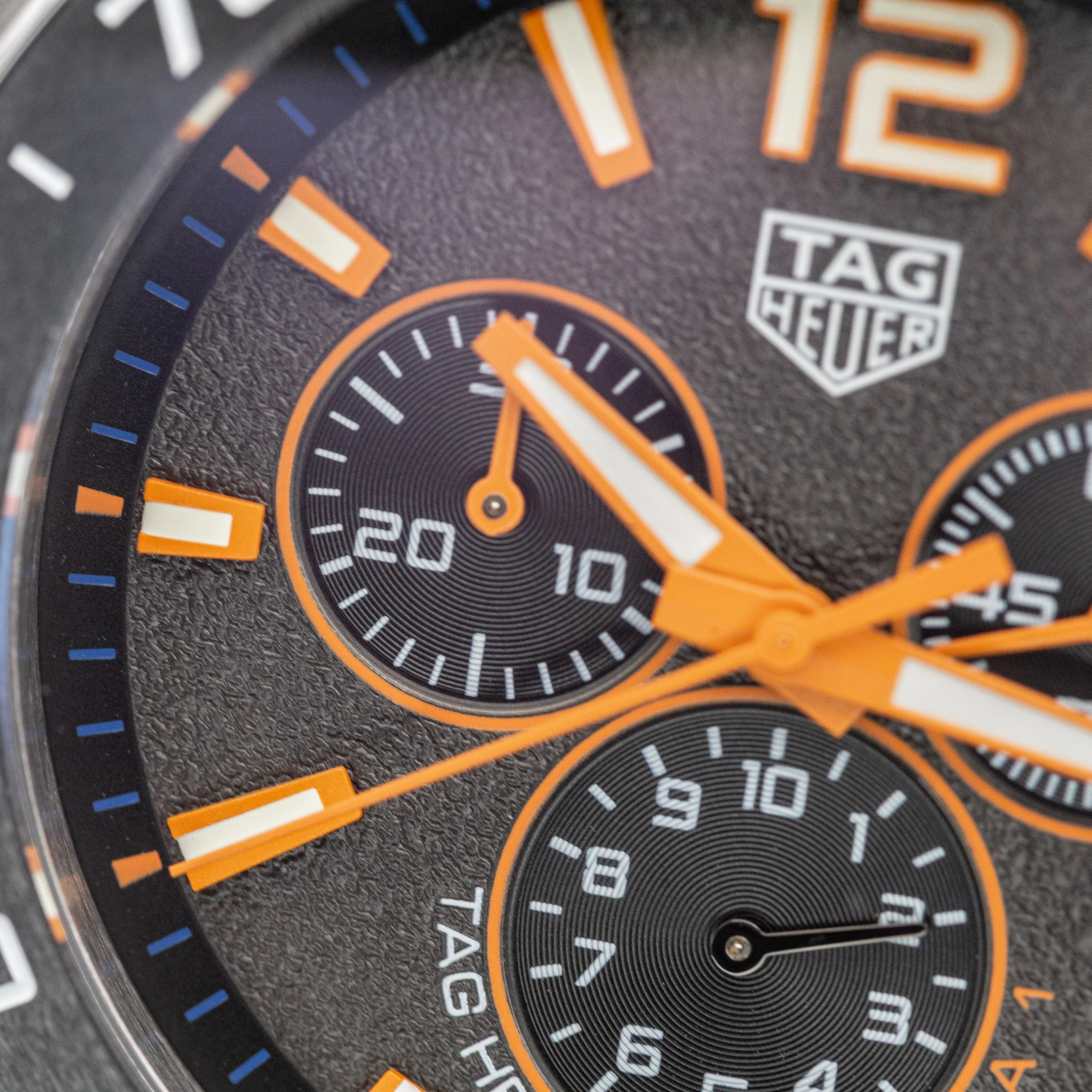 TAG Heuer Formula 1 Quartz Chronograph - Image 12