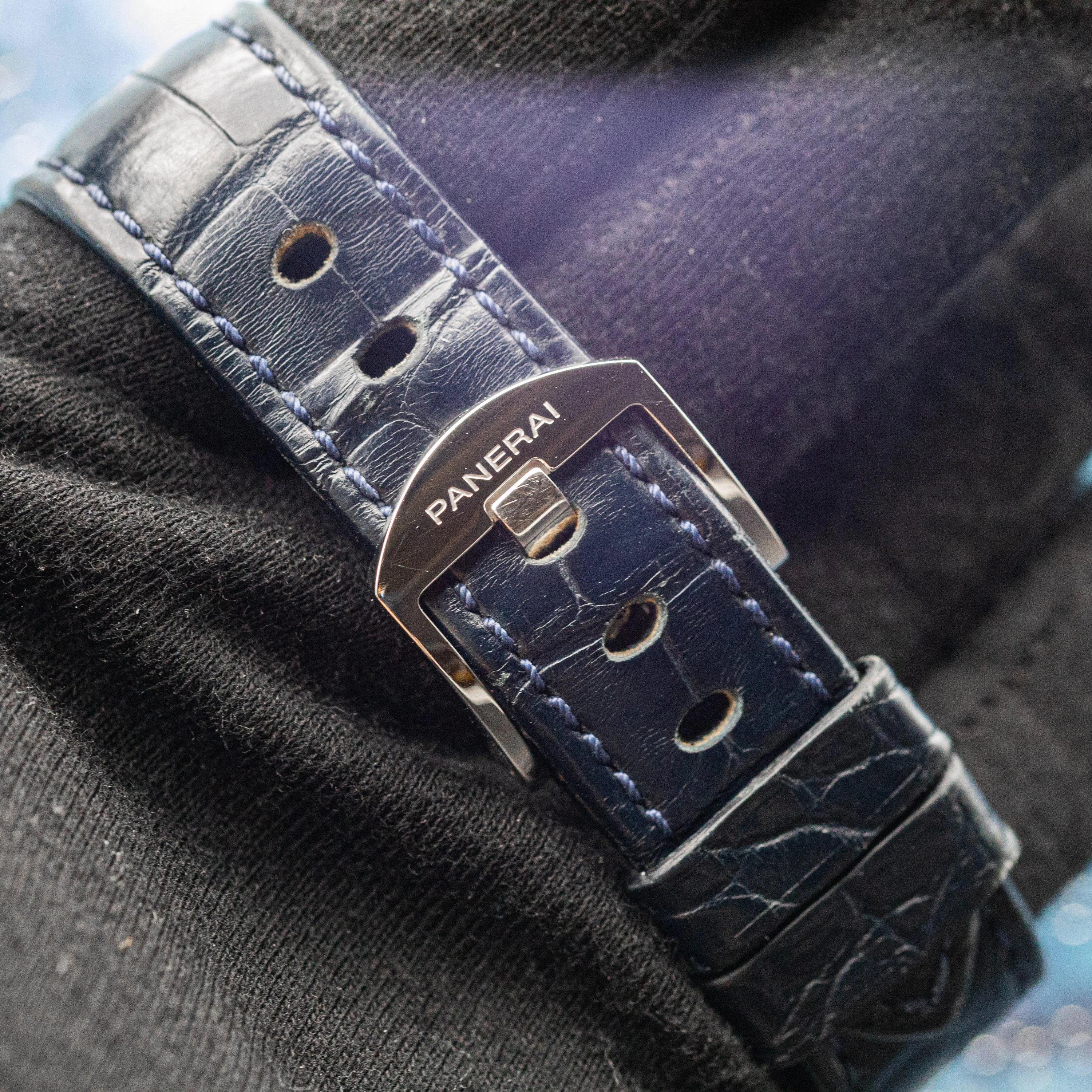 Panerai Luminor Due 42 Blue Dial - Image 10