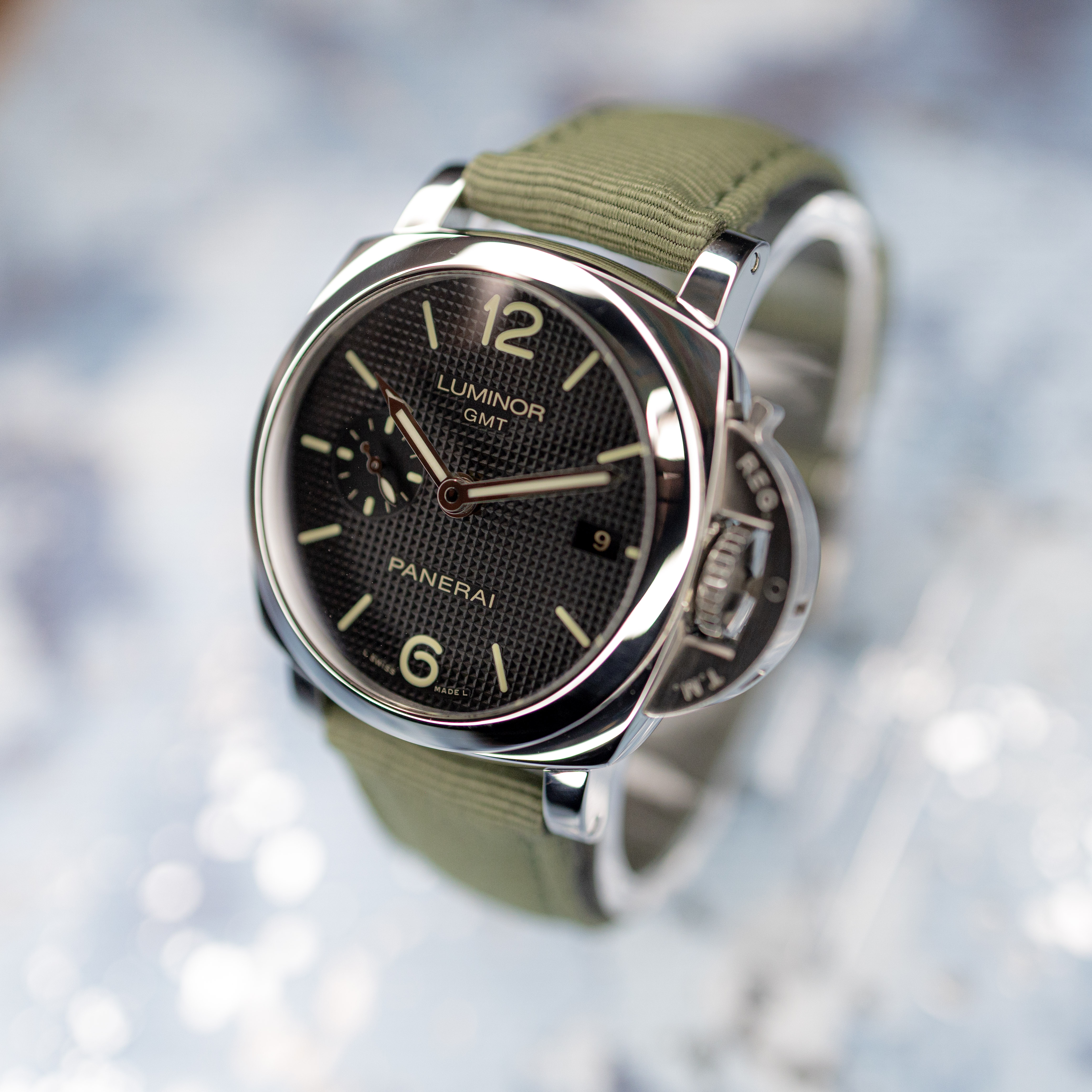 Panerai Luminor 1950 3 Days GMT Hobnail - Image 10
