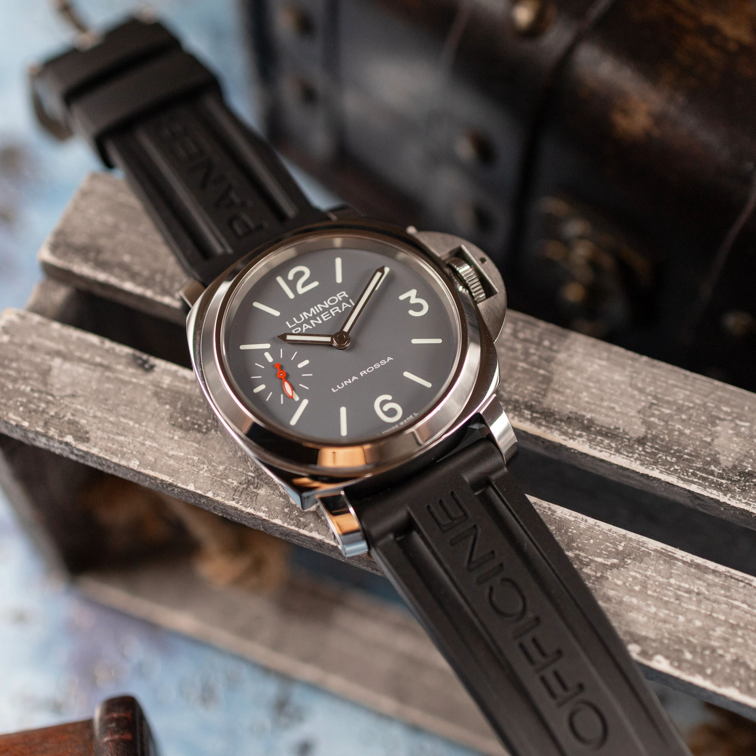 Panerai Luminor Tre Giorni Luna Rossa - Image 14