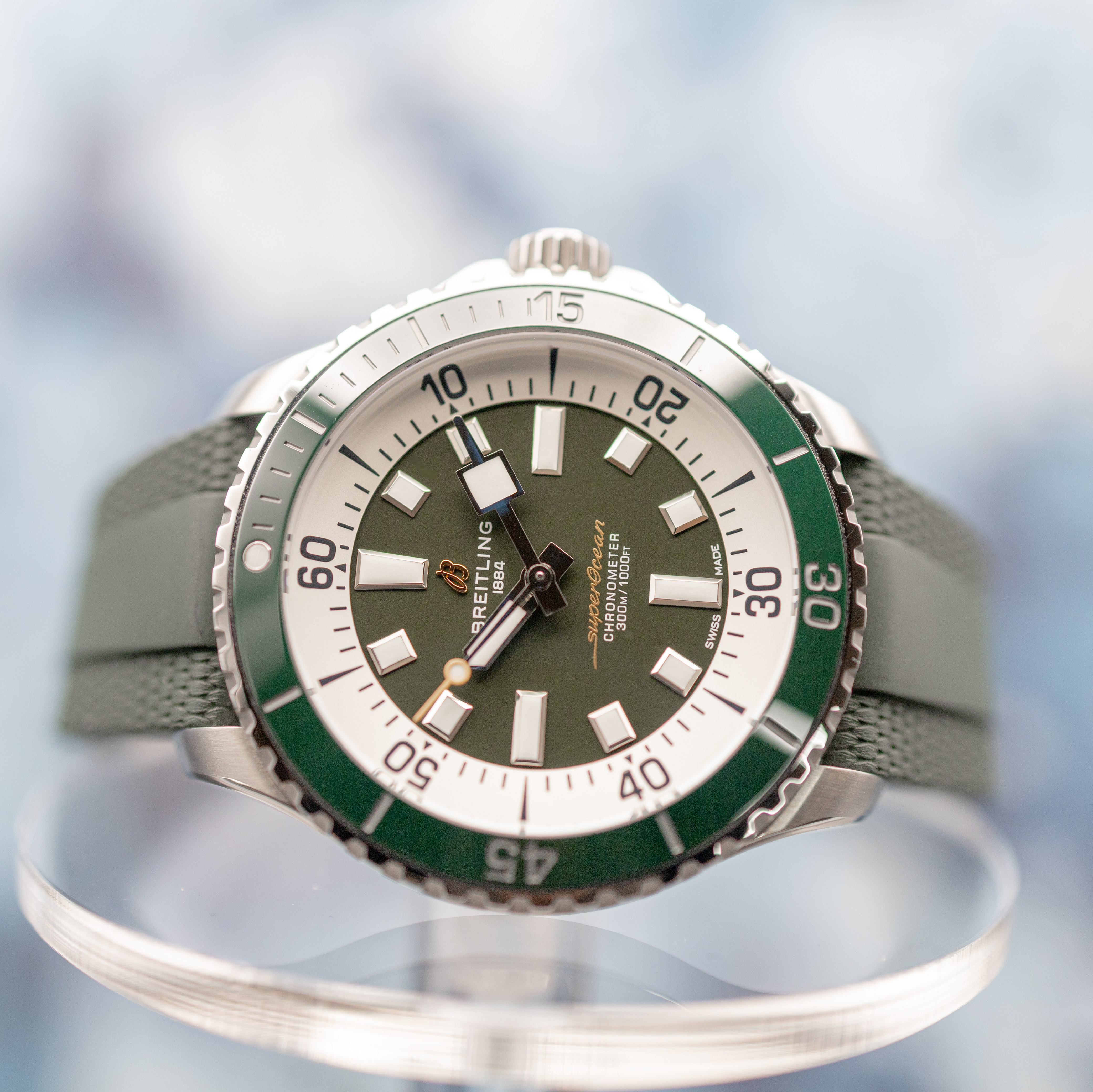 Breitling Superocean Automatic Green Dial - Image 9