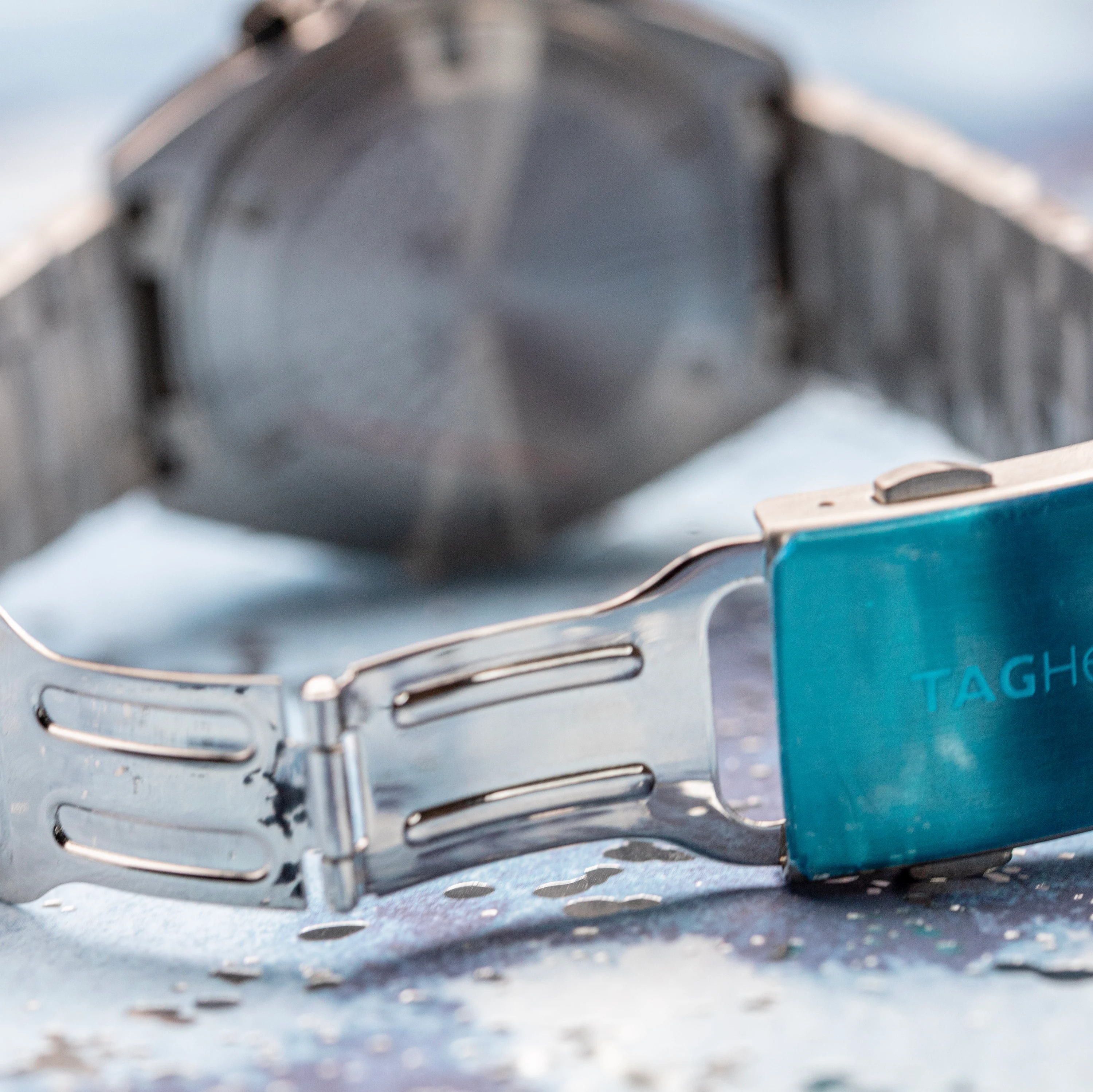 TAG Heuer Formula 1 Quartz Chronograph - Image 8