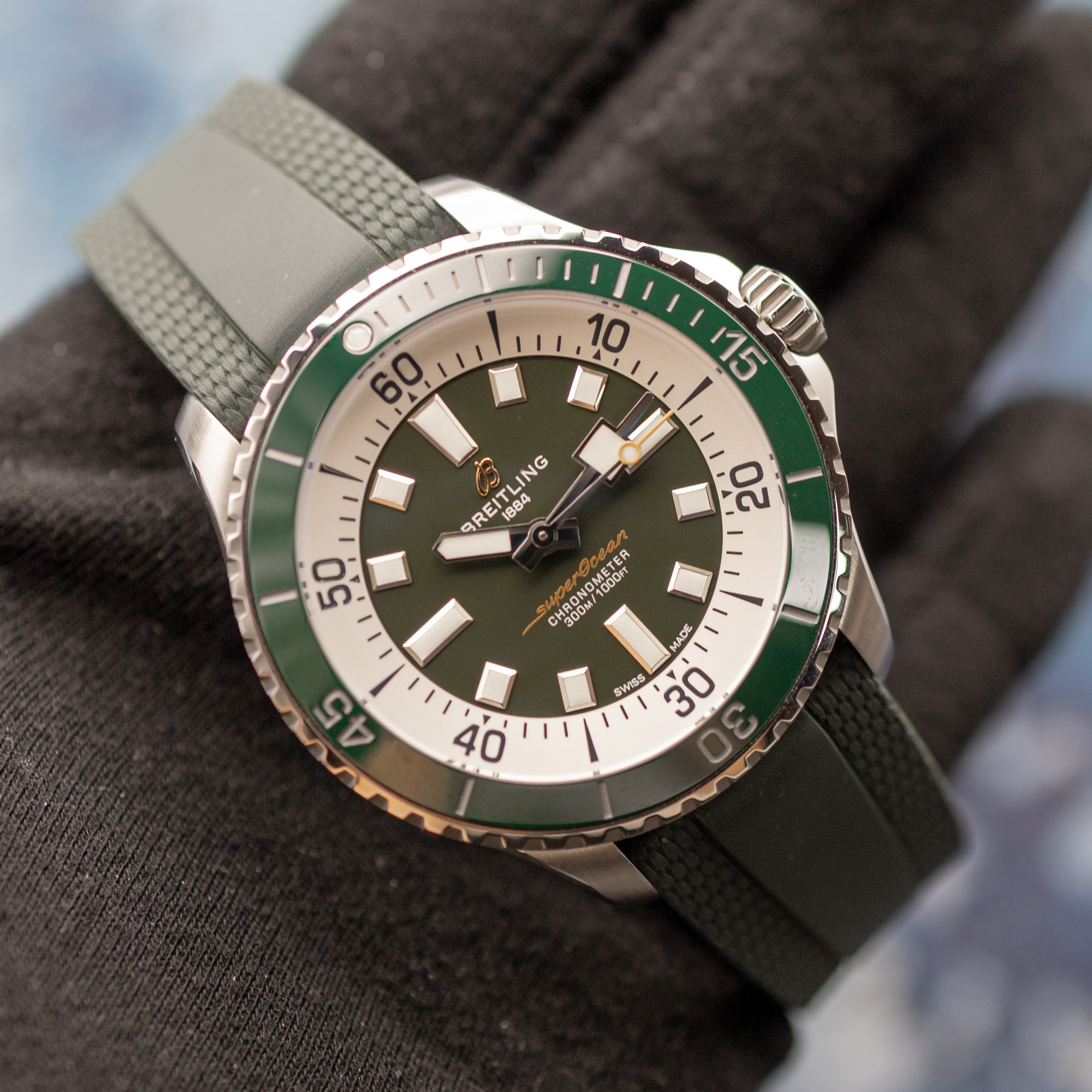 Breitling Superocean Automatic Green Dial - Image 6