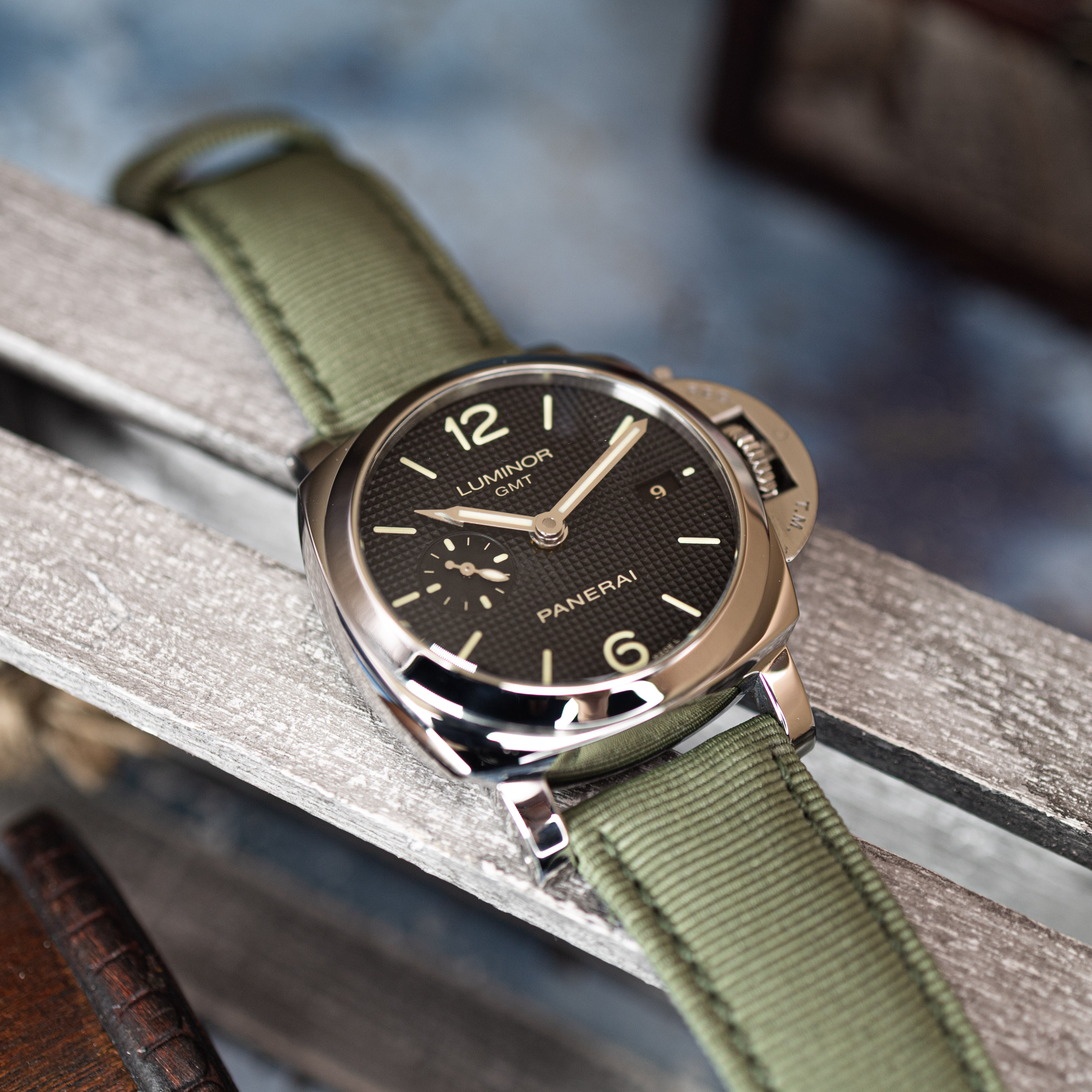 Panerai Luminor 1950 3 Days GMT Hobnail - Image 8